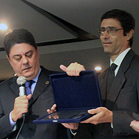 Neto do jurista recebe placa em homenagem ao avô das mãos de Wadih