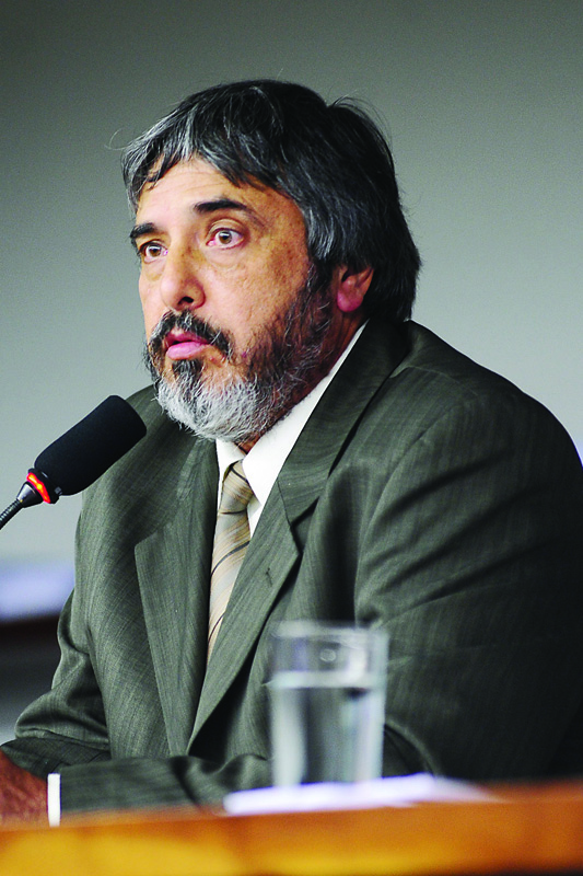 Amilcar Brunazo   |   Clique para ampliar