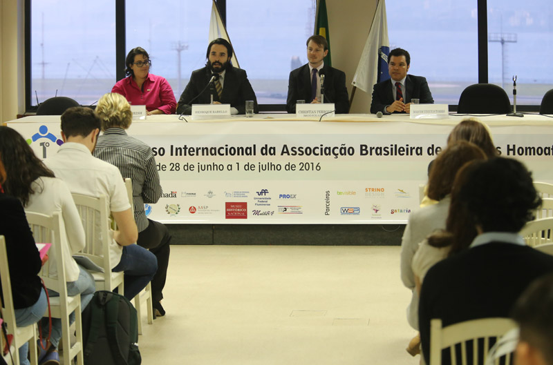 Patrícia Gorish, Henrique Rabello, Christian Perrone e Marcos Vinícius Torres  |  Foto: Lula Aparício   |   Clique para ampliar
