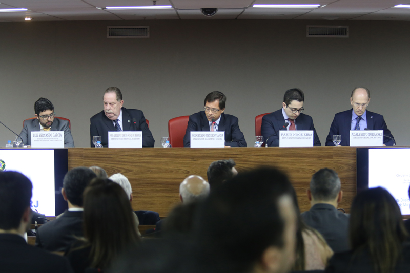 Luiz Fernando Garcia, Marcos Nunes de Miranda, Godofredo Mendes Viana, Fábio Nogueira e Adalberto Tokarski | Foto: Lula Aparício   |   Clique para ampliar