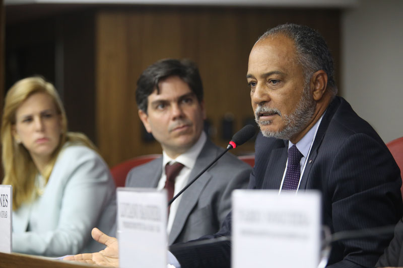 Foto: Lula Aparício  |   Clique para ampliar