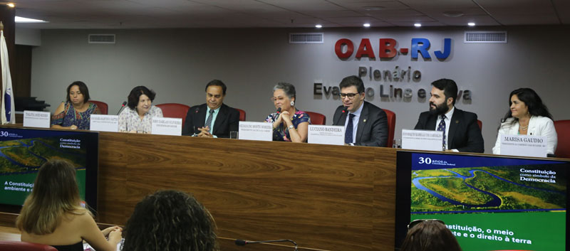 Foto: Lula Aparício  |   Clique para ampliar