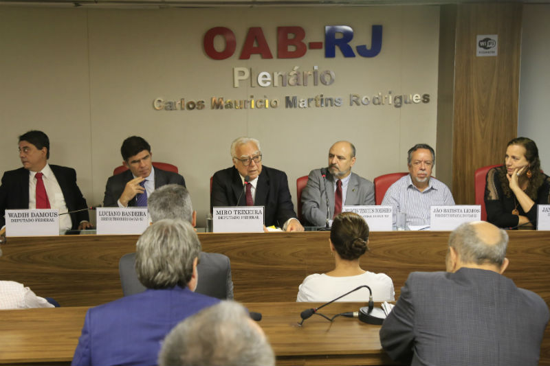 Foto: Lula Aparício   |   Clique para ampliar