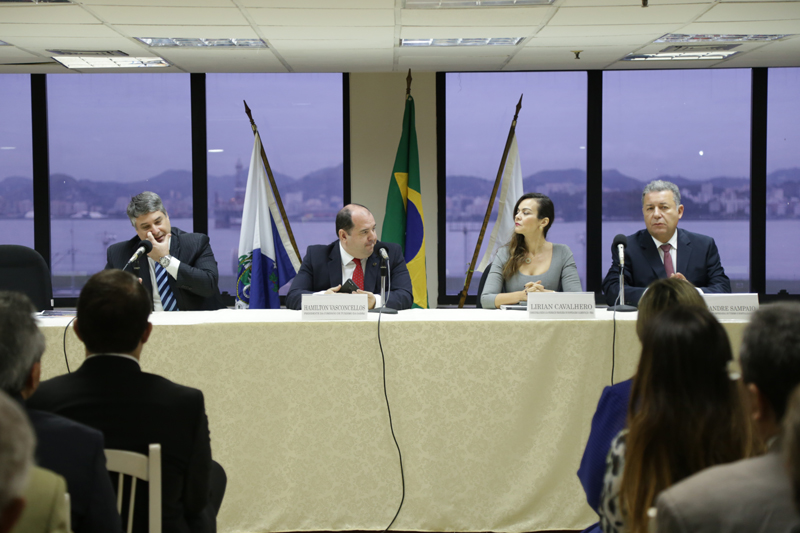 Foto: Lula Aparício   |   Clique para ampliar
