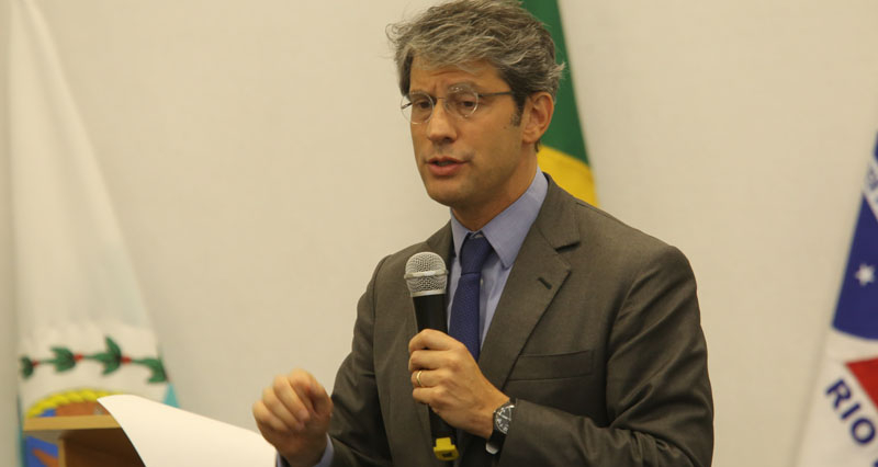 José Roberto de Castro Neves em palestra na OAB/Rio Bonito