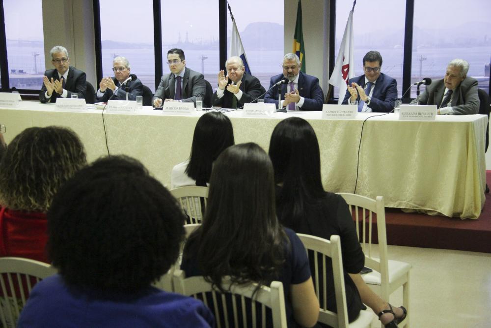 Primeira mesa do encontro / Foto: Lula Aparício